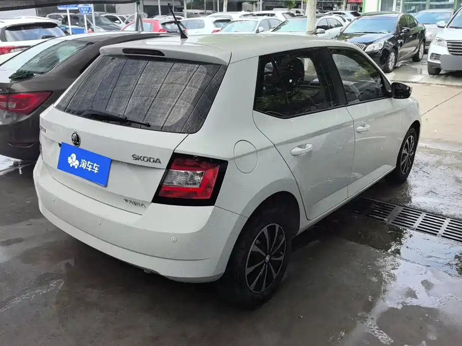 Skoda Fabia — миниатюра 3