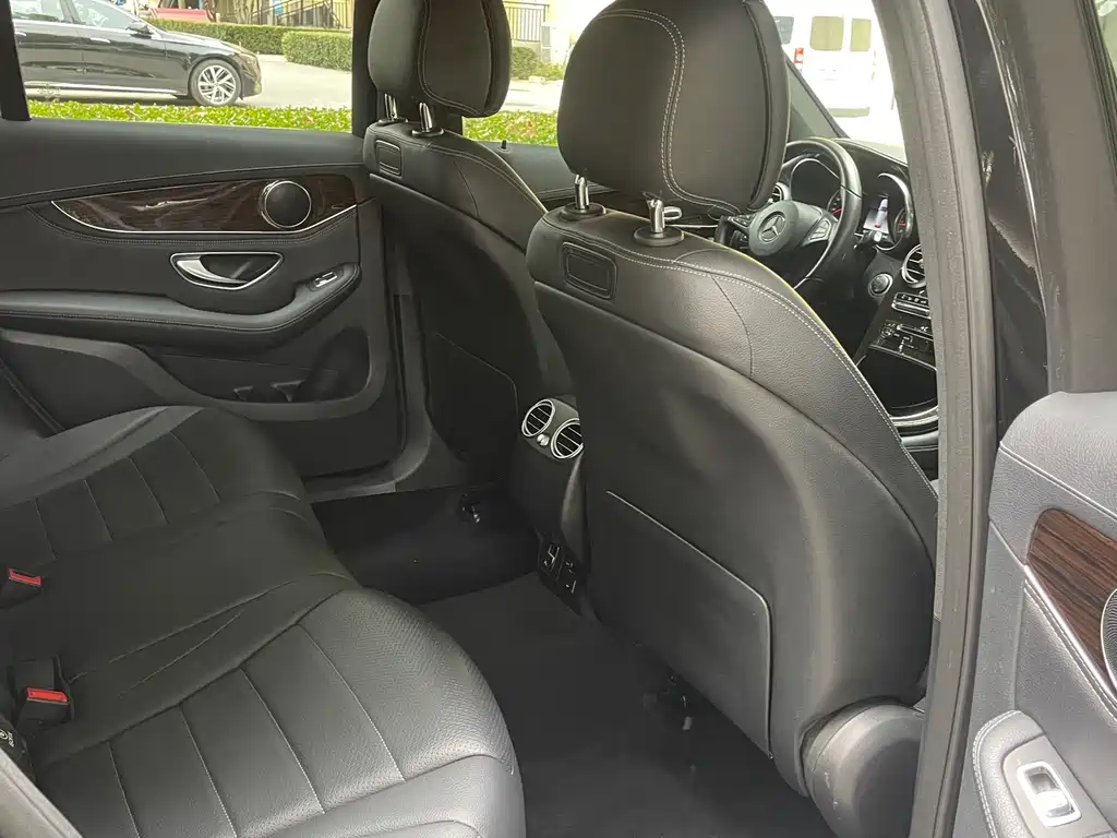 Mercedes-Benz GLC — миниатюра 10