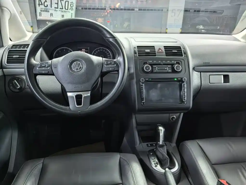 Volkswagen Touran — миниатюра 9