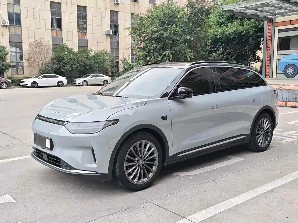 Leapmotor C11