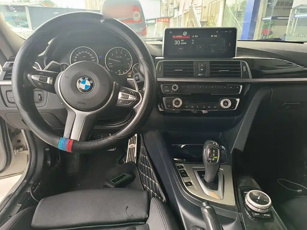 BMW 3 Series — миниатюра 10