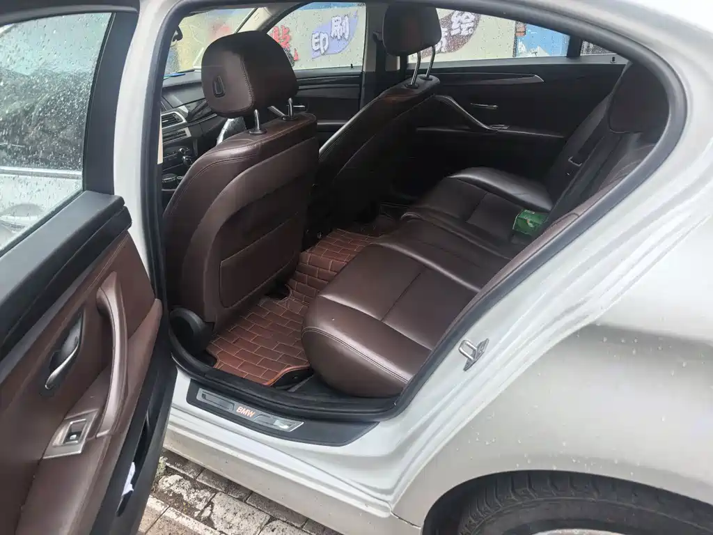 BMW 5 Series — миниатюра 6