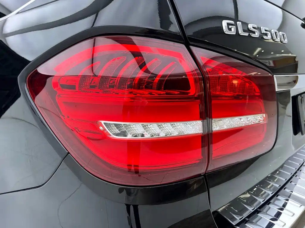 Mercedes-Benz GLS — миниатюра 19