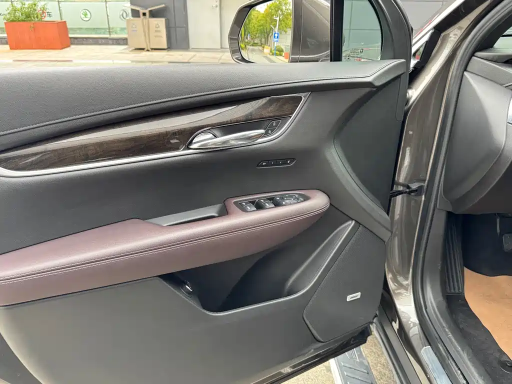 Cadillac XT6 — миниатюра 23