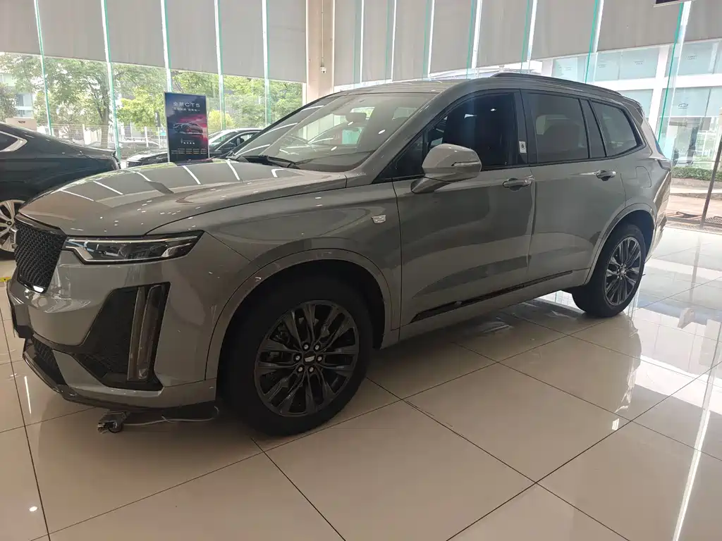 Cadillac XT6 2025 2.0T мест Luxury Executive