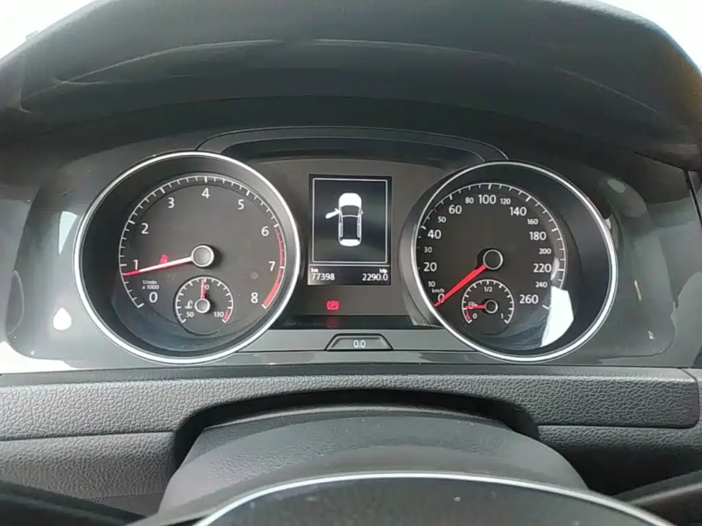 Volkswagen Golf — миниатюра 12