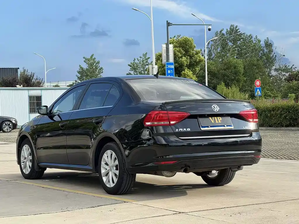 Volkswagen Lavida — миниатюра 5
