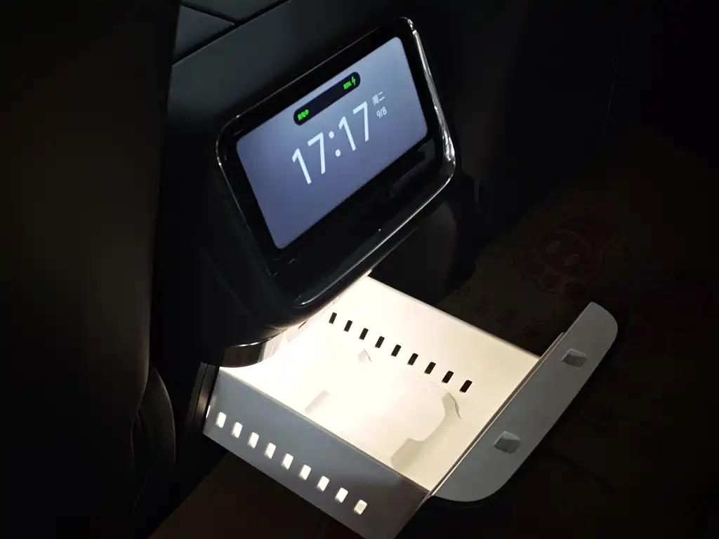 Xiaomi SU7 — миниатюра 17
