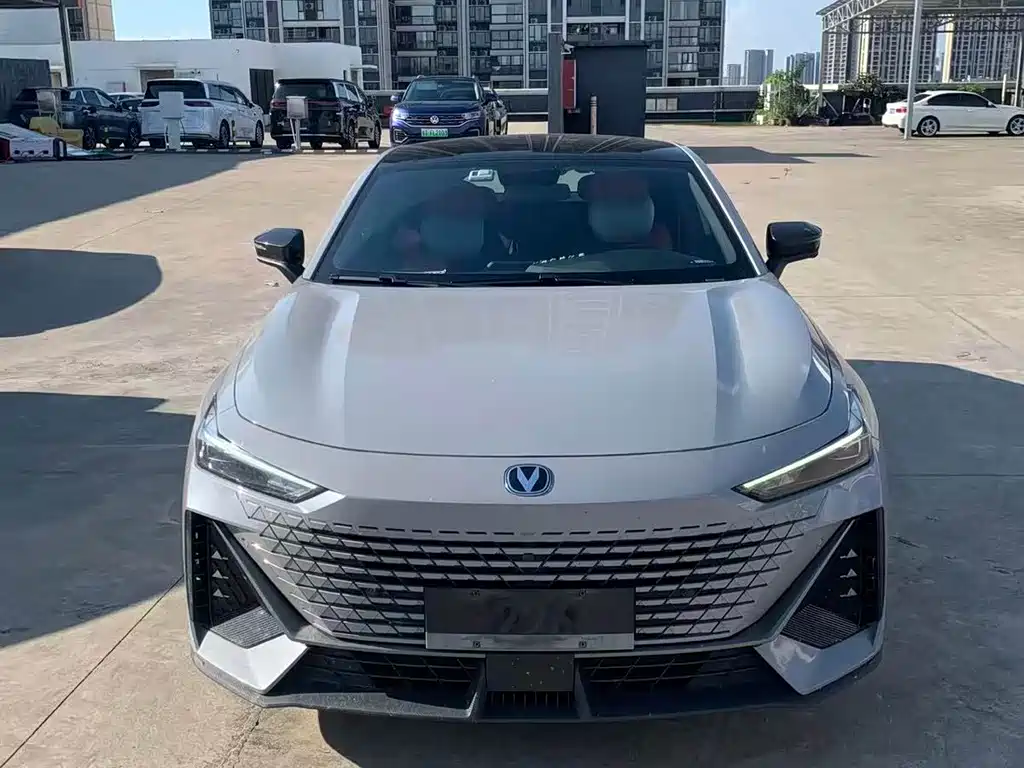 Changan UNI-V 2022 1.5T Luxury