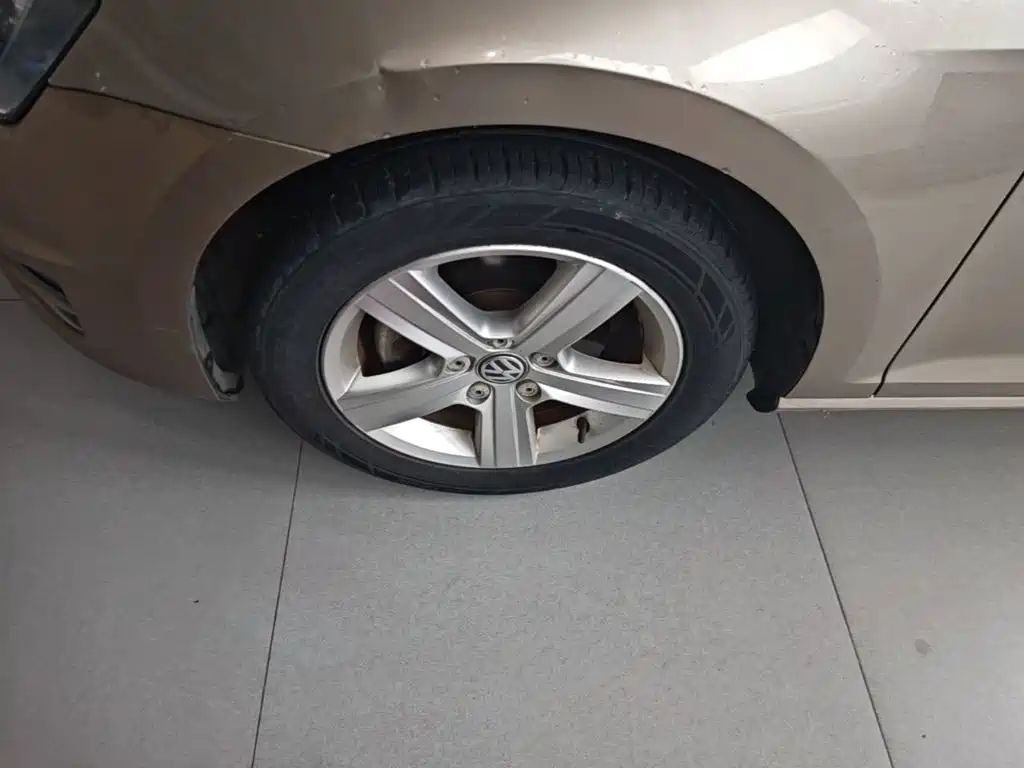Volkswagen Golf — миниатюра 23