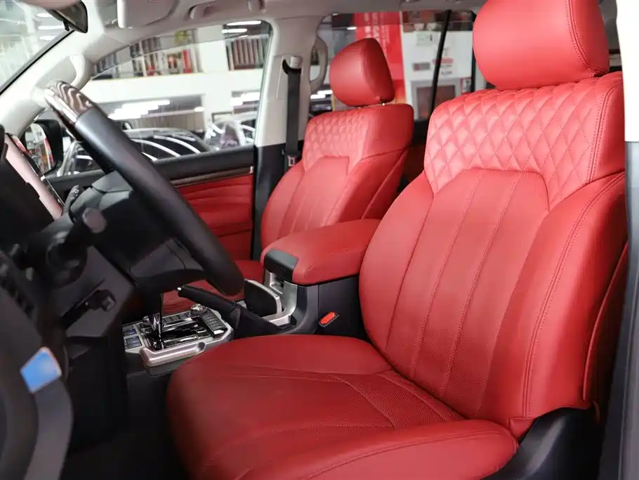 Toyota Land Cruiser 2018 4.6L AT