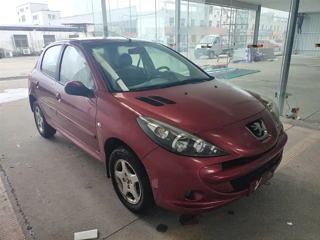 Peugeot 207 2011 1.4L MT