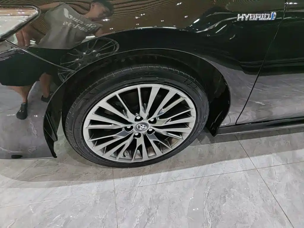 Toyota Camry — миниатюра 23