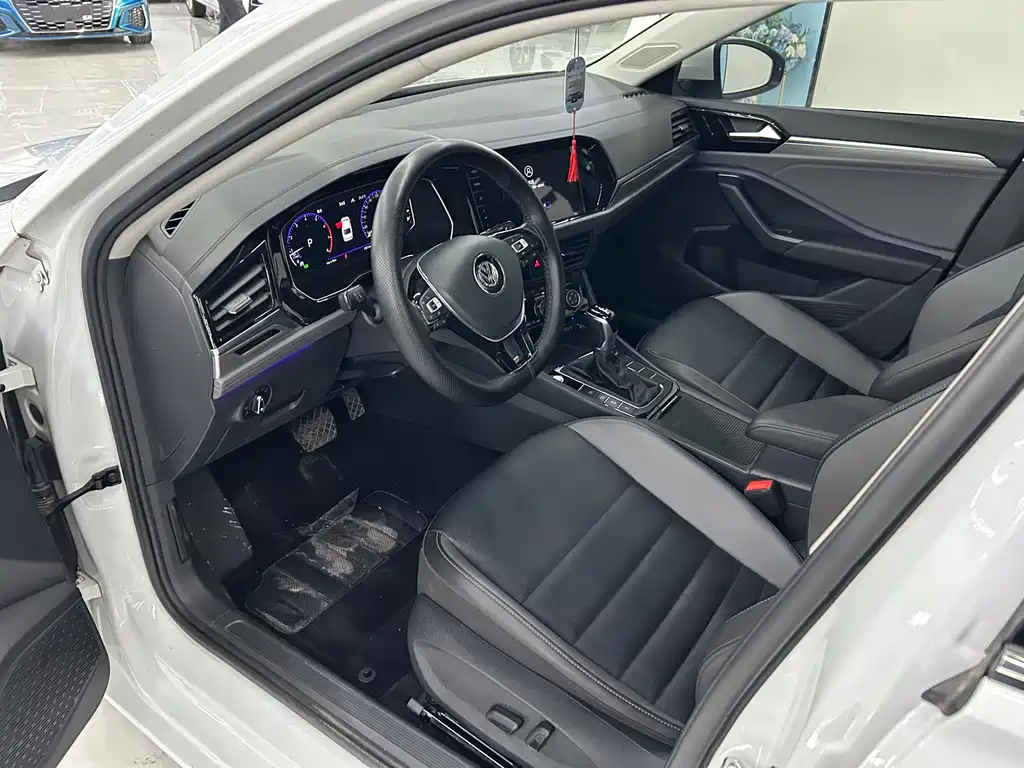 Volkswagen Sagitar 2022 280TSI DSG
