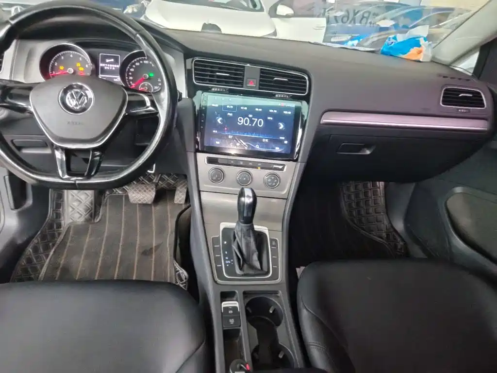 Volkswagen Golf — миниатюра 14