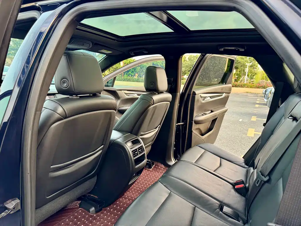 Cadillac XT5 — миниатюра 10