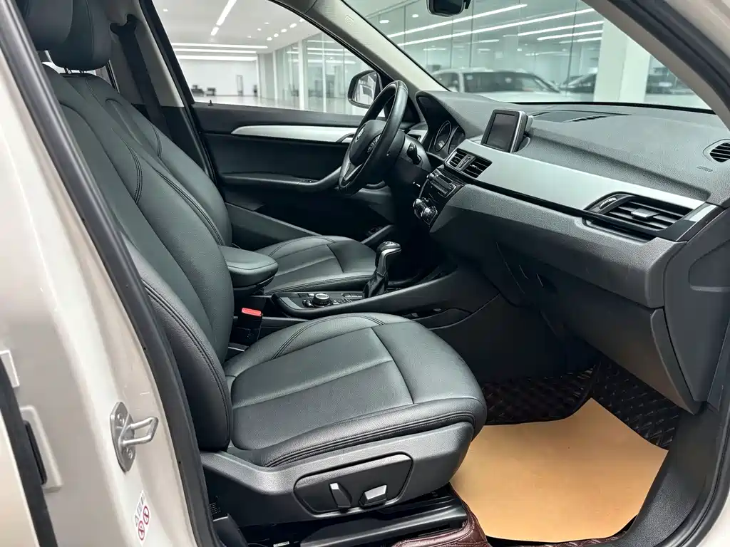 BMW X1 — миниатюра 6