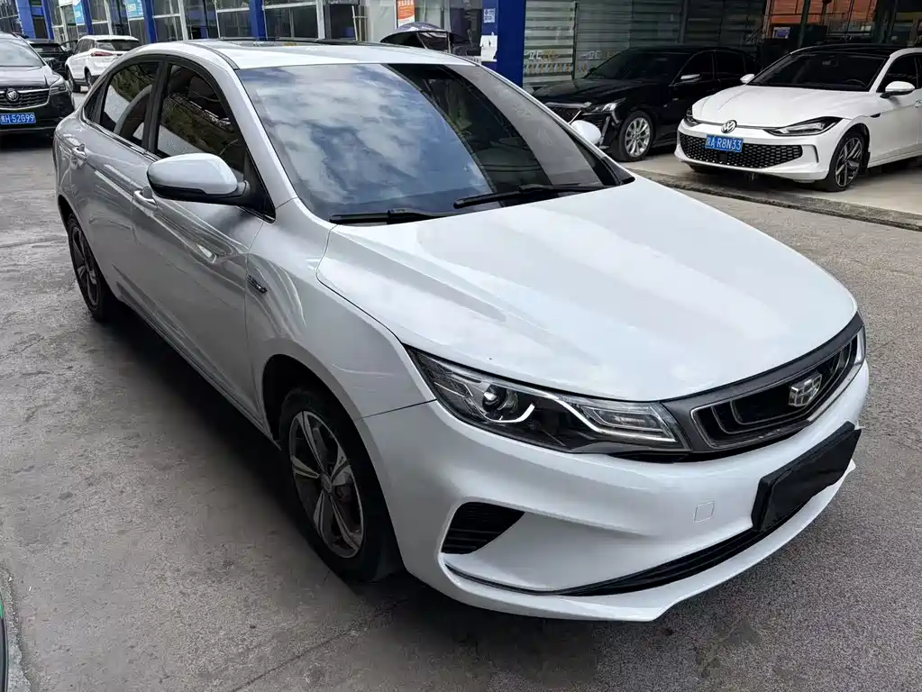 Geely Emgrand GL — миниатюра 3