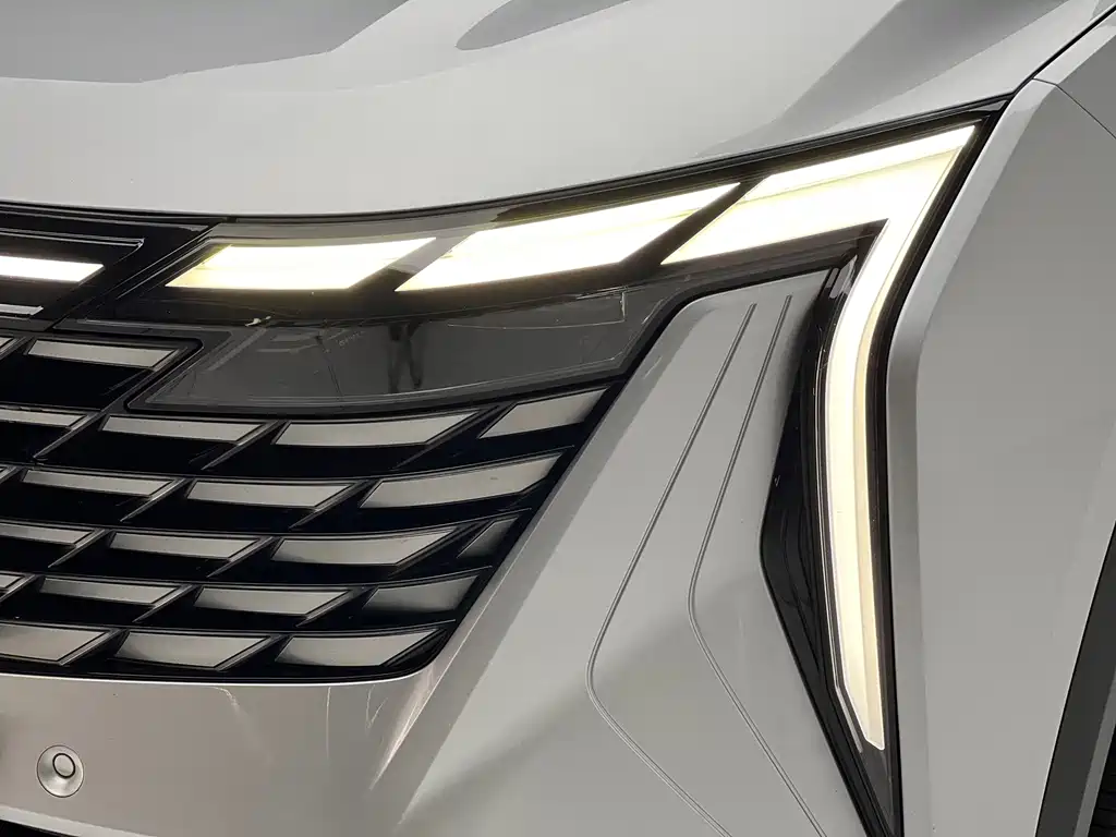 Geely Boyue L — миниатюра 17