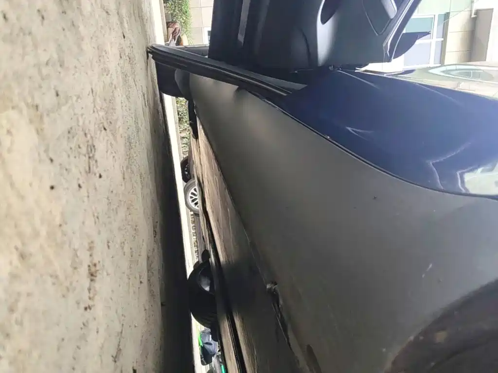 Tesla Model Y — миниатюра 22