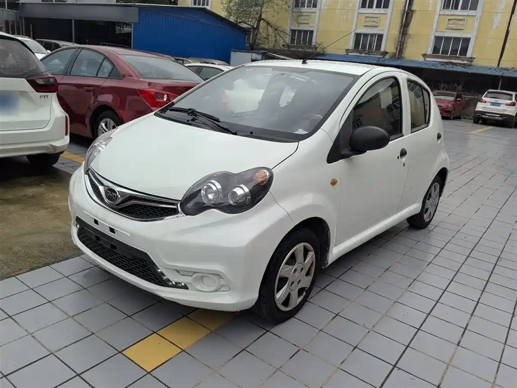 Byd F0 2015