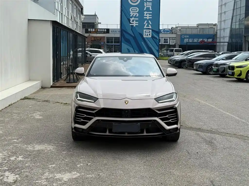 Lamborghini Urus 2018 4.0T V8