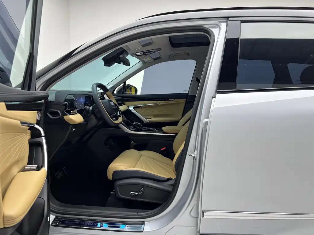 Geely Boyue L — миниатюра 7
