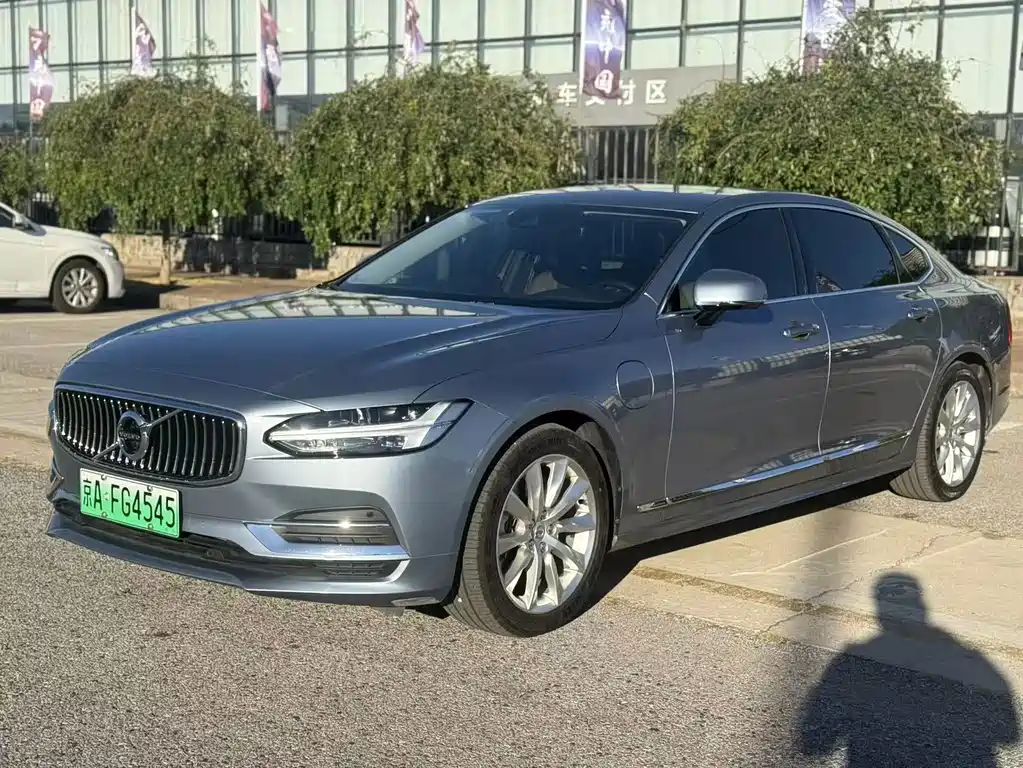 Volvo S90 PHEV