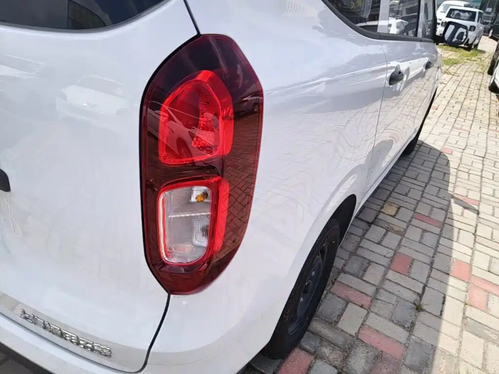 Wuling Hongguang EV — миниатюра 8