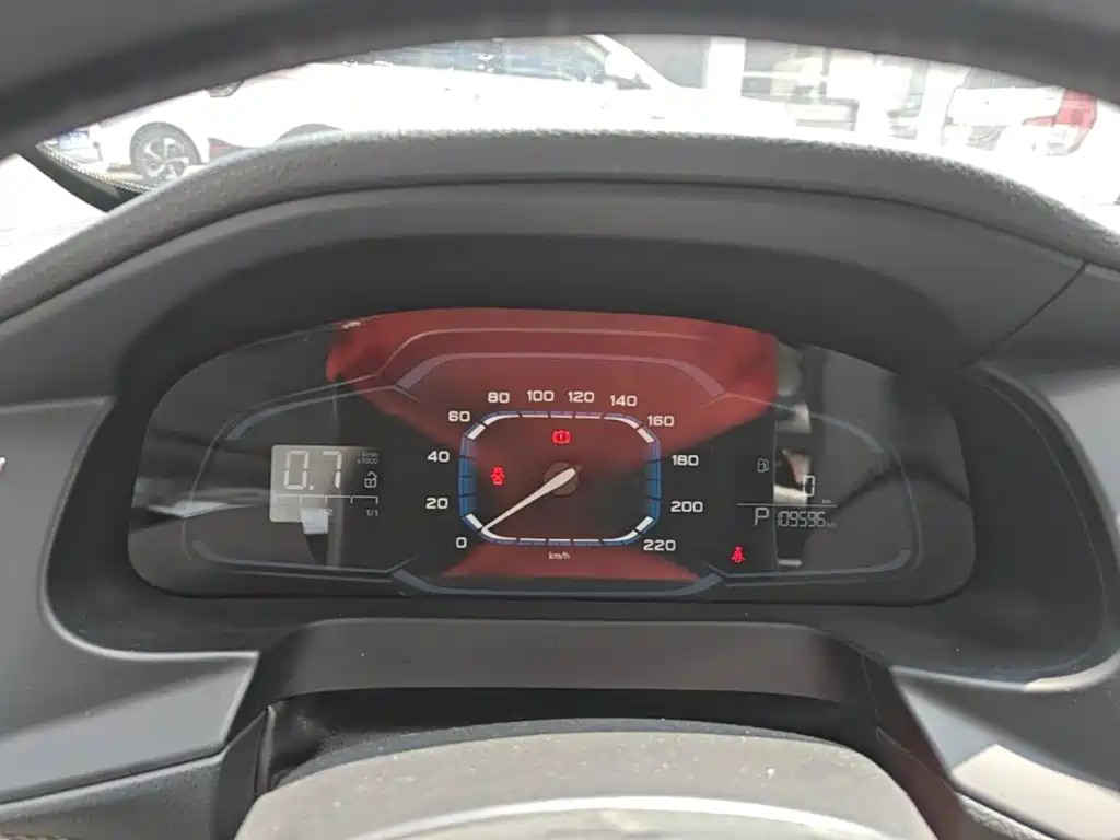 Roewe 360 — миниатюра 12