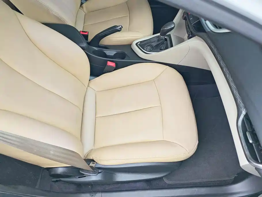 Buick Excelle — миниатюра 8