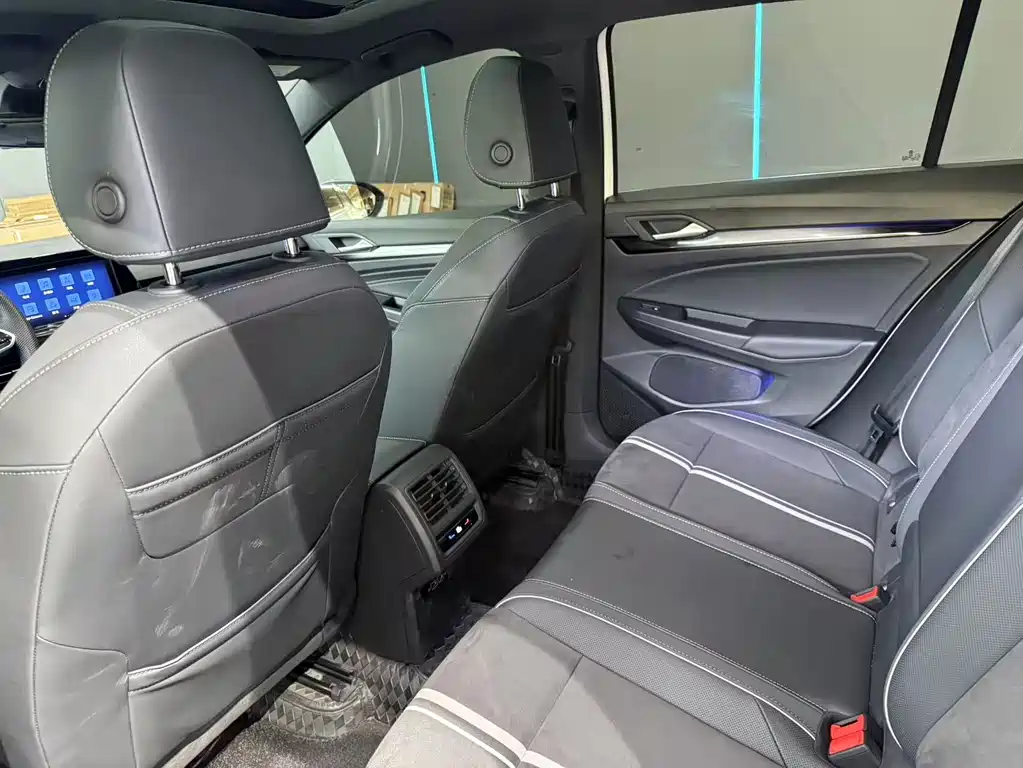 Volkswagen Golf — миниатюра 10