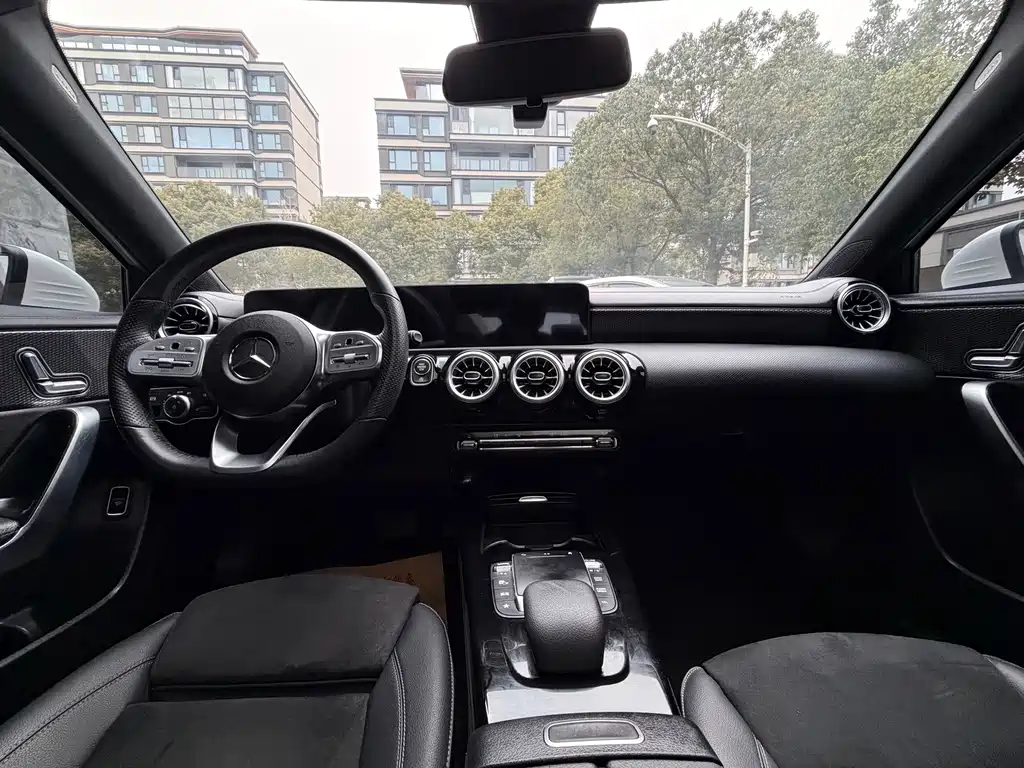 MERCEDES-BENZ A CLASS