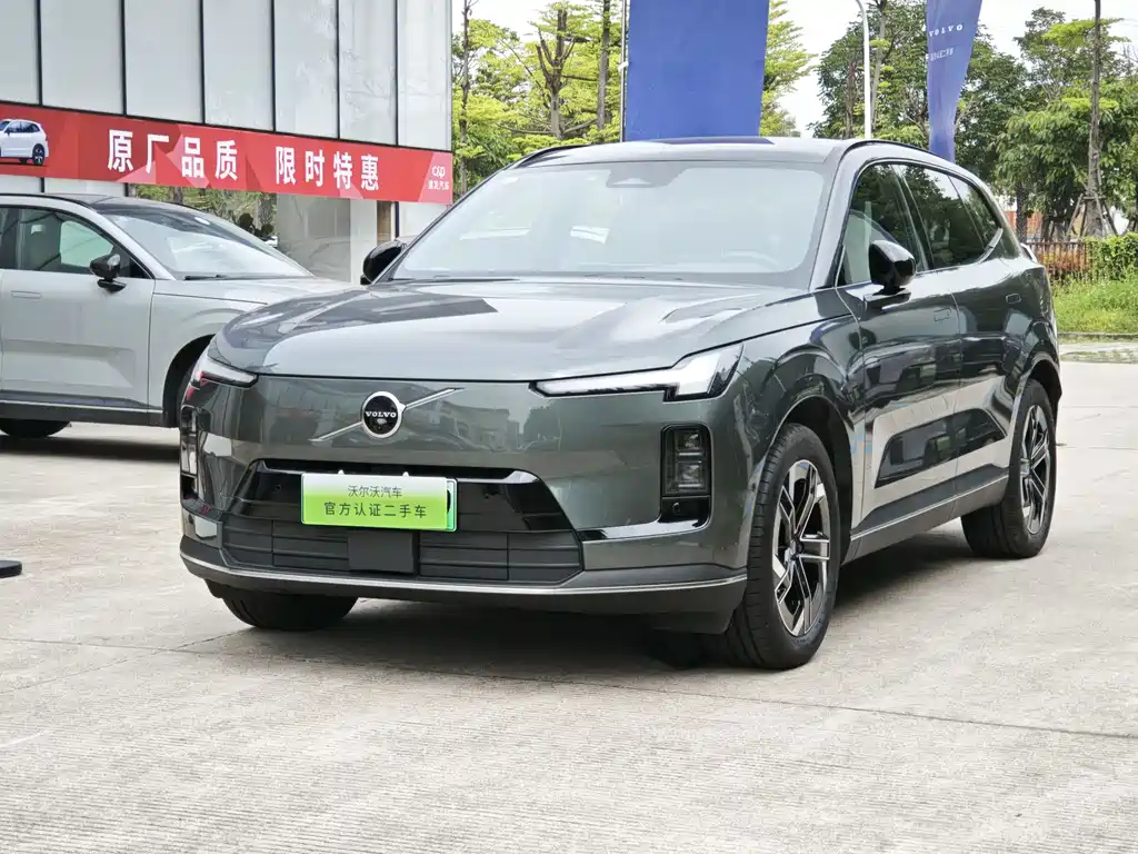 Volvo 沃尔沃XC70插电式混动 2025