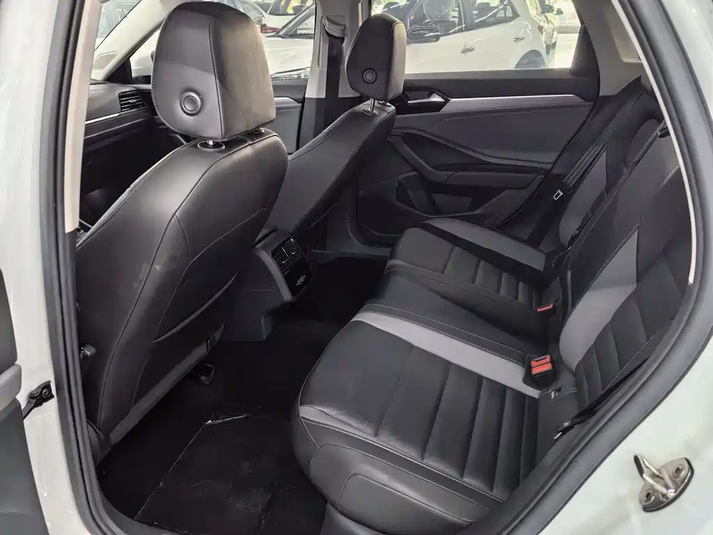 Volkswagen Sagitar 2022 280TSI DSG
