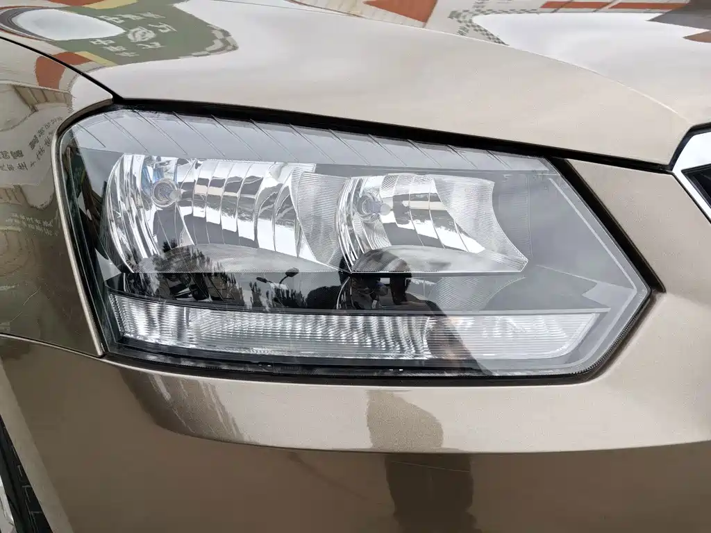 Skoda Yeti — миниатюра 4