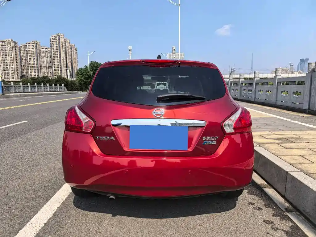 Nissan Tiida — миниатюра 5