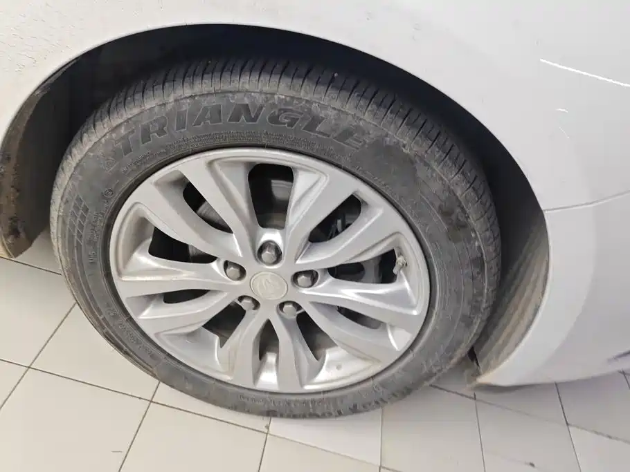 Buick Excelle — миниатюра 6