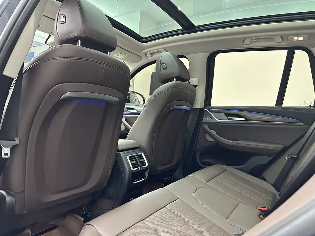BMW X3 — миниатюра 15