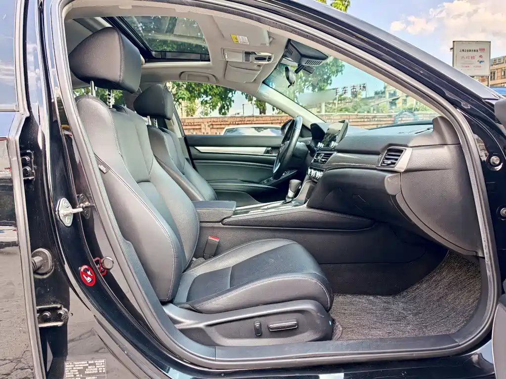 Honda Accord — миниатюра 6