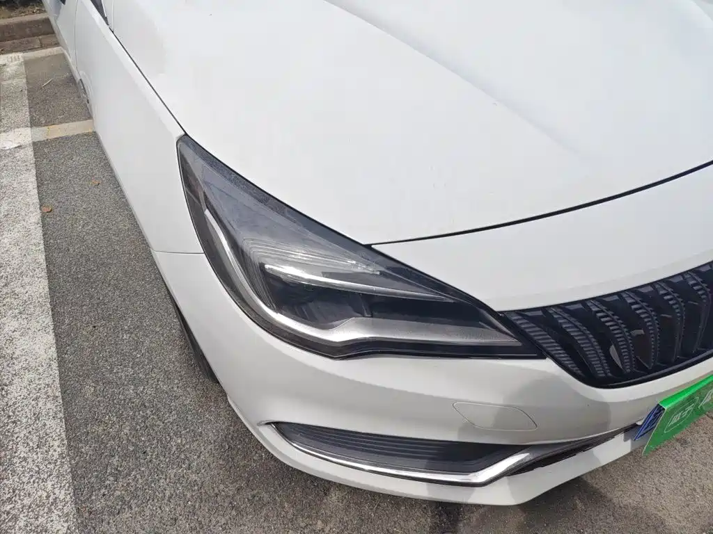 Buick Verano — миниатюра 7