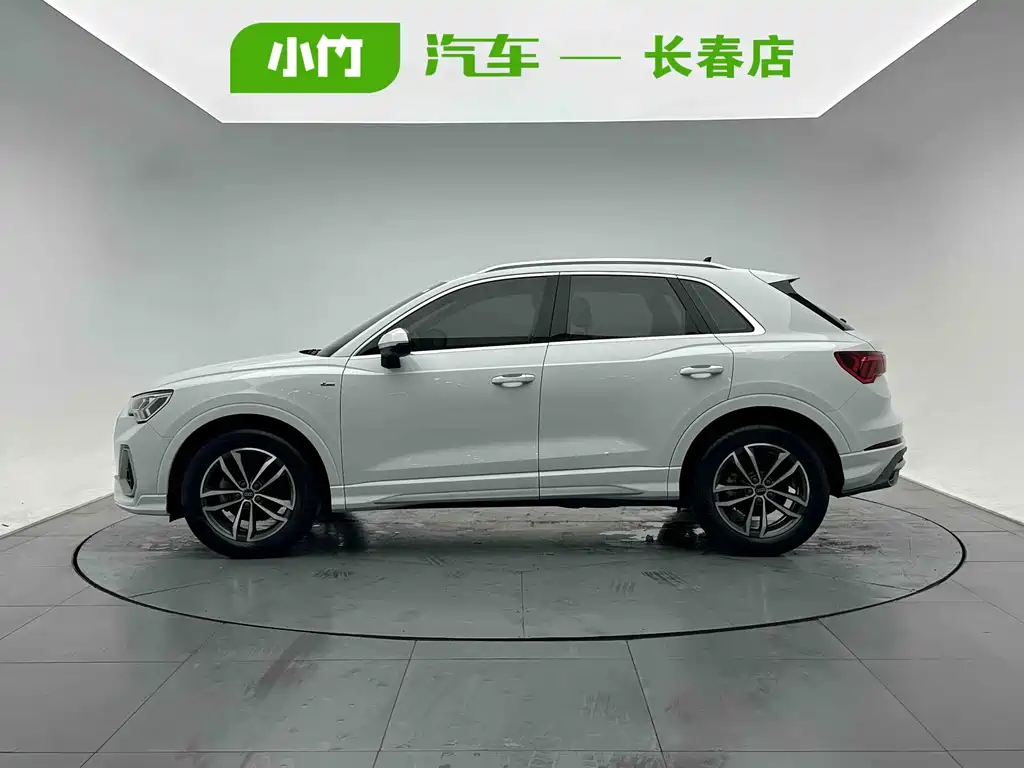 Audi Q3 2022 35 TFSI