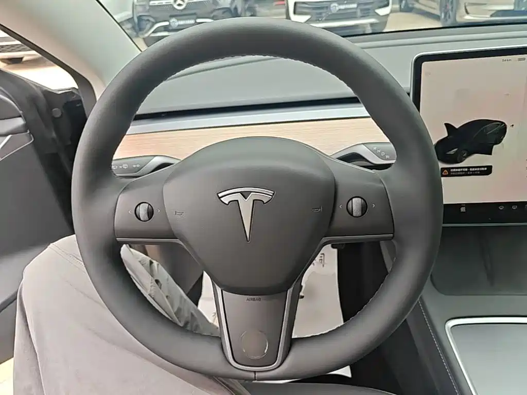Tesla Model 3 — фотографии объявления, Фото 11