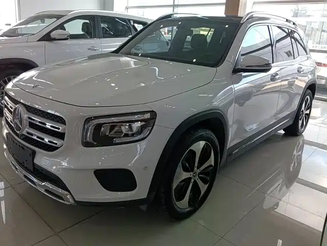 MERCEDES-BENZ  GLB