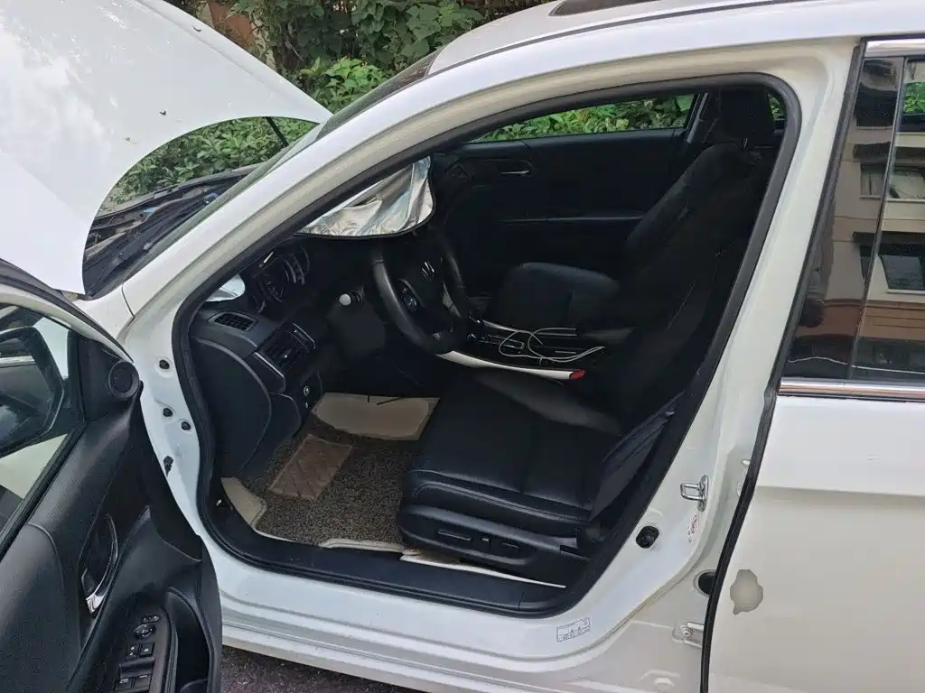 Honda Accord — миниатюра 16