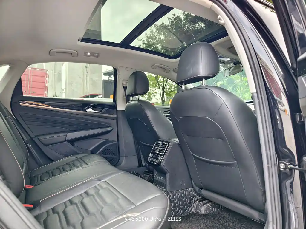Volkswagen Passat — миниатюра 10