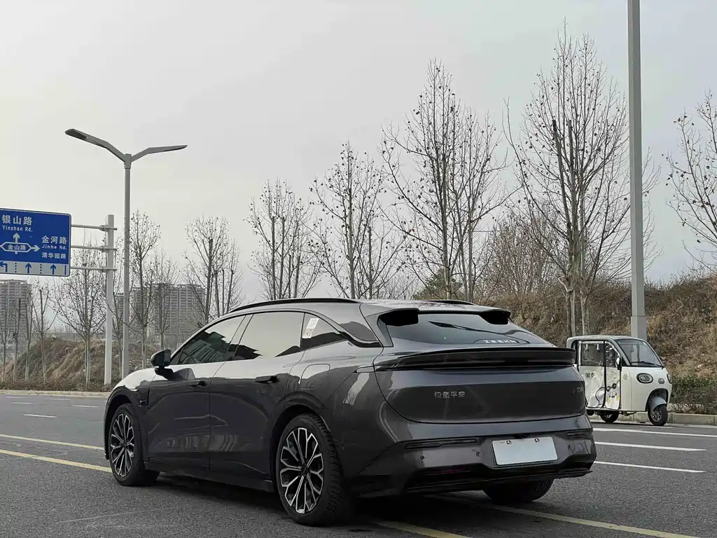 ZEEKR EXTREME KRYPTON 007GT