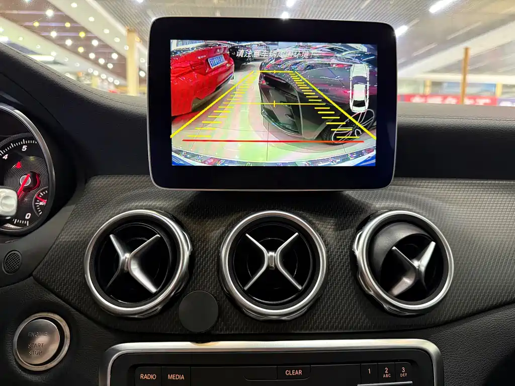 Mercedes-Benz GLA — миниатюра 10