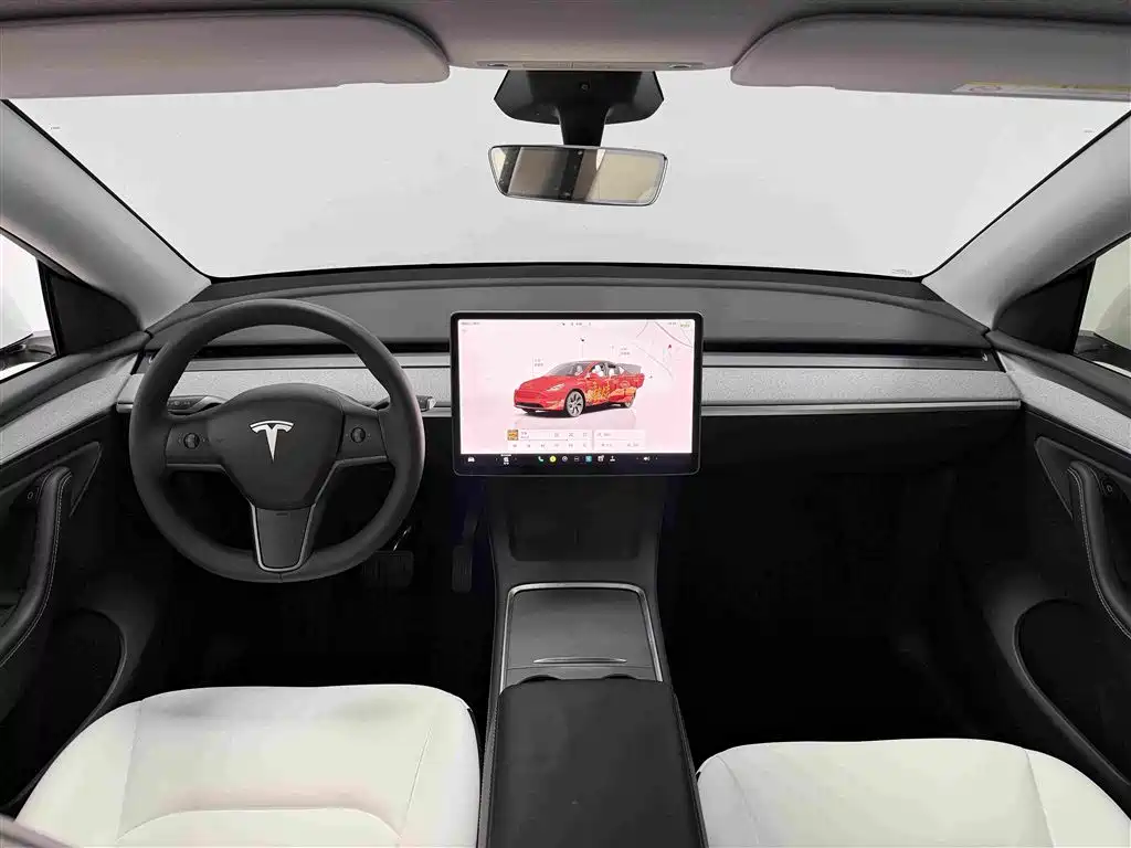 Tesla Model Y — миниатюра 6