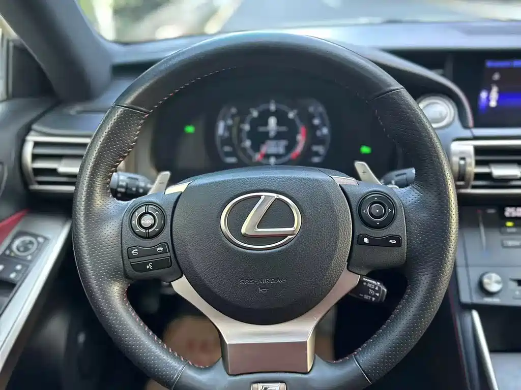 Lexus IS — миниатюра 7